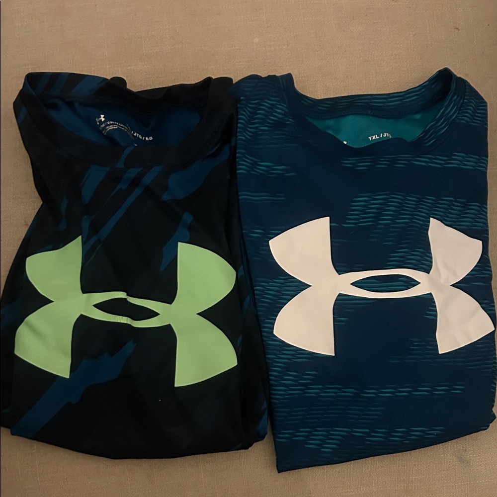 Under Armour Boys Black and Blue T-Shirts with Logo
